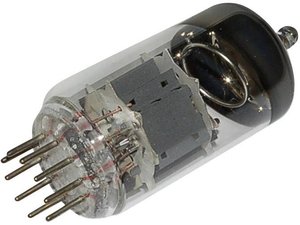 Lampa elektronowa UCC UCC 85  UCC 85 Ilość biegunów 9 Trzonek Noval Opis: Trioda podwójna
