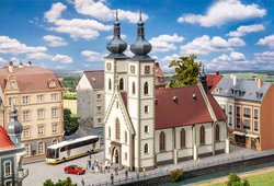 Kościół miejski Zestaw do złożenia  Faller 130629 H0 1 szt.