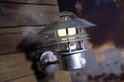 Zewnętrzna lampa ścienna z czujnikiem ruchu Nordlux Blokhus 25031031 60 W  IP54