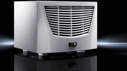 Konstrukcja dachowa wymiennika ciepła powietrze/woda RTT, sterownik komfortu 2500W, 230 V Wymiennik ciepła powietrze woda Rittal SK 3209.500 3209500