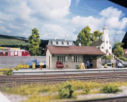 Magazyn towarowy Burgstein PIKO w skali H0