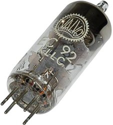 Lampa elektronowa EC EC 92 = 6 AB 4  EC 92 = 6 AB 4 Ilość biegunów 7 Trzonek miniaturowy Opis: Trioda