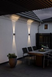 Zewnętrzna lampa ścienna Konstsmide Chieri 7854-370 12 W 450 lm IP54