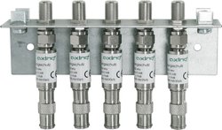 Axing QEW 5-10 5-drożny wspornik uziemiający z ochroną przeciwprzepięciową Uziemienie Axing QEW 5-10 QEW00510, 1 szt.