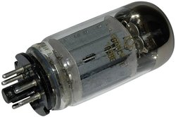 Lampa elektronowa 5881 = 6 L 6 WGC  5881 = 6 L 6 WGC-2 Ilość biegunów 8 Trzonek Oktal Opis: Pentoda wyjściowa