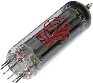 Lampa elektronowa EZ EZ 81 = 6 CA 4  EZ 81 = 6 CA 4 Ilość biegunów 9 Trzonek Noval Opis: Podwójny prostownik