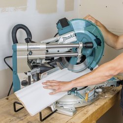 Piła do cięcia poprzecznego i ukośnego Piła ukosowa Makita LS1219L 1 szt.