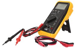 Multimetr cyfrowy z sondami pomiarowymi i krokodylkami Multimetr KS Tools 150.1480