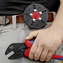 Zagniatarka z wymiennym magazynkiem na szczęki MultiCrimp Zaciskarka Knipex MULTICRIMP 97 33 01