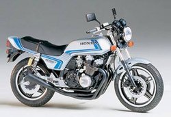 Model motocykla do sklejania Tamiya Honda CB 750F Custom Tuned 300014066 1:12