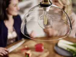 Żarówka LED Philips Lighting 929001387901 E-27 7 W = 60 W 806 lm ciepła biel 1 szt.