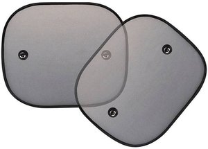 Ustawił osłonę przeciwsłoneczną na boczne szyby Osłona przeciwsłoneczna  250012