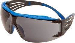 Okulary ochronne SecureFit SF402XSGAF-BLU w kolorze niebieskim z wbudowanym brwi PC z szarą tarczą UV SGAF 3M SecureFit SF402XSGAF-BLU Okulary ochronne z zabezpieczeniem przeciw zaparowaniu niebieski, szary