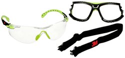 Okulary ochronne 3M™ Solus™ 1000, zielono-czarne zauszniki, powłoka zapobiegająca parowaniu i zarysowaniu Scotchgard™ (K&N)  3M Solus S1201SGAF-TSKT Okulary ochronne z zabezpieczeniem przeciw zaparowaniu zielony, czarny