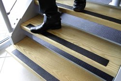 Taśma antypoślizgowa COBA Europe GF010001 (D x S) 18.3 m x 25 mm