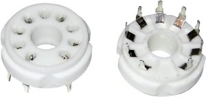 Gniazdo lampy elektronowej   Ilość biegunów 9 Trzonek Magnoval Typ montażu Do obwodów drukowanych Opis: Ceramika